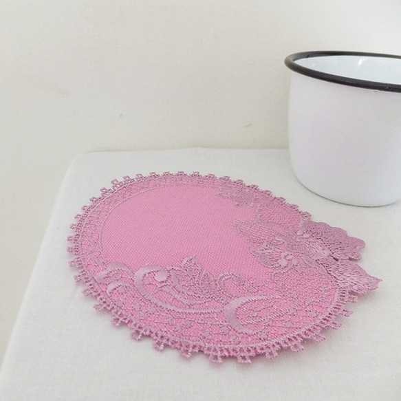 春蘭刺繍レースの手袋パッドコースターマット家具パッド - ピンクと紫 1枚目の画像