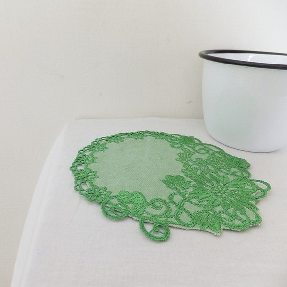 秋菊刺繡蕾絲墊 置物墊 杯墊 家飾墊-翠綠色 第1張的照片
