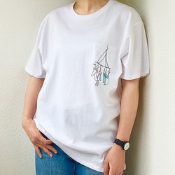 ☆Ｌサイズ１点限り☆ ゆったり着られるポケットTシャツ「洗濯干し」 1枚目の画像