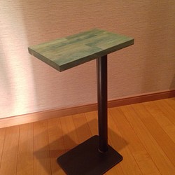 アイアン サイドテーブル インダストリアル ベッドテーブル ビンテージグリーン 色 1枚目の画像