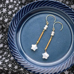 月光石和淡水珍珠流星耳環/耳環*金色填充 第1張的照片