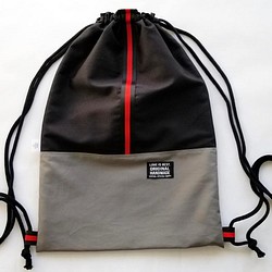 SALE男の子入園入学❤体操袋リュックタイプ　ブラック&グレイライン 1枚目の画像