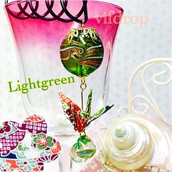 【黄緑】オーバルガラス&折り鶴とティアドロップのスクリューピン  簪代わりに❁ 1枚目の画像
