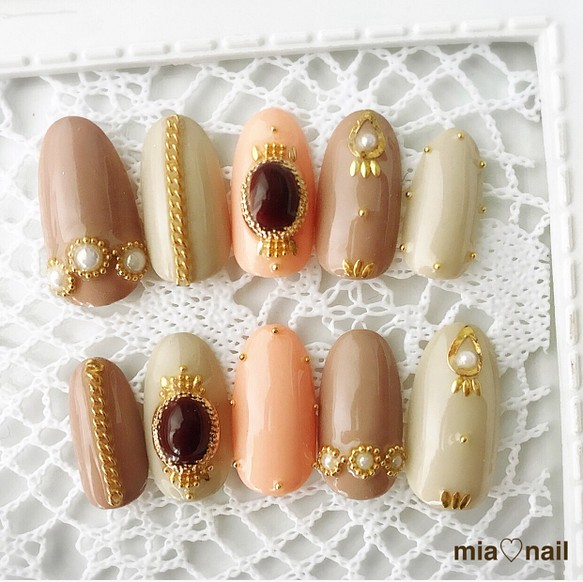 大人可愛いシンプルネイル ネイルチップ ネイルシール Mia Nail 通販 Creema クリーマ ハンドメイド 手作り クラフト作品の販売サイト