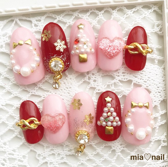 とっても可愛いクリスマスネイル ネイルチップ ネイルシール Mia Nail 通販 Creema クリーマ ハンドメイド 手作り クラフト作品の販売サイト