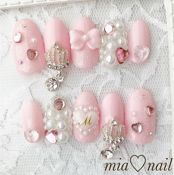 ゆめかわいい ピンクが可愛いティアラチャームネイル ネイルチップ ネイルシール Mia Nail 通販 Creema クリーマ ハンドメイド 手作り クラフト作品の販売サイト