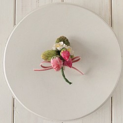 染め花イチゴのポニーフック 1枚目の画像