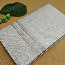 絹織物西陣織名刺・カード入れ 白地縦線銀糸　中地ブルー 1枚目の画像