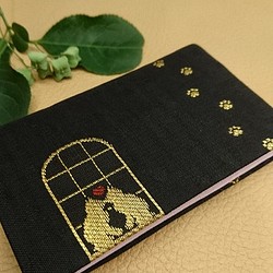 絹織物西陣織名刺・カード入れ 黒地に金猫　中地ピンク 1枚目の画像