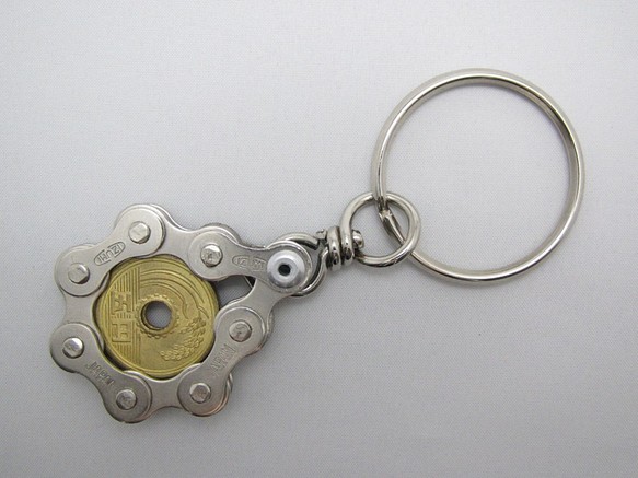 Bicycle Chain Key chain with Japanese Coin 5 yen 第1張的照片