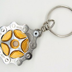 Bike Chain Key Chain with Colored Top Cap yellow 第1張的照片