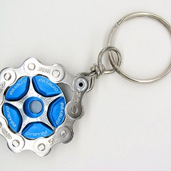 Bike Chain Key Chain with Colored Top Cap blue 第1張的照片