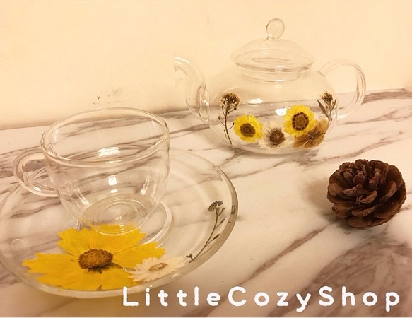 ハンドプレスガラスのティーポットキット（Linnak、カバー、プレート、フィルターコンパートメント茶） 1枚目の画像
