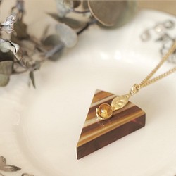 チョコレートケーキ オペラのネックレス 選べる天然石付き 1枚目の画像