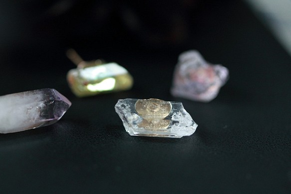 寶石耳環 ~ 水晶 (Crystal) 14kgf 單獨出售 防過敏 第1張的照片
