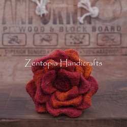 【Zentopia Handicrafts】高雅玫瑰花胸針/別針 PWRB421-RR 第1張的照片
