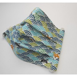 ３サイズから選べる和柄の布マスク　プリーツタイプ　　　青海波に柴犬 1枚目の画像