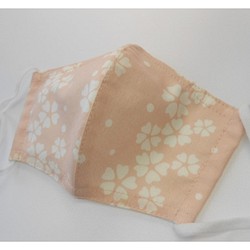 ３サイズから選べる和柄の布マスク　立体タイプ　　重ね付けにもピッタリ　　桜三色　ピンク 1枚目の画像
