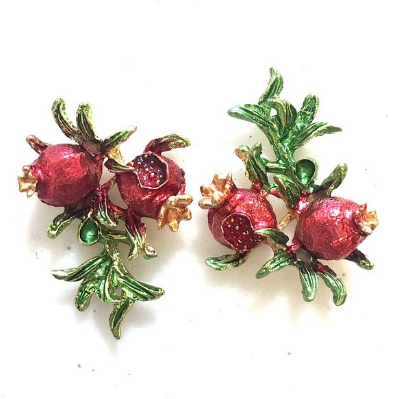 IMPORT 1P GOLD RED FRUIT CHARM pomegranate 柘榴 1枚目の画像