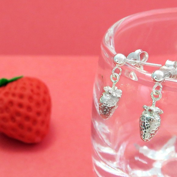 Fruit福祿果 草莓 水果 純銀垂墬耳環 (單支) 第1張的照片
