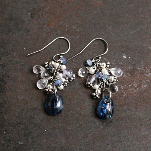 ネパール産 カイヤナイトのピアス/silver/azur ピアス（フック