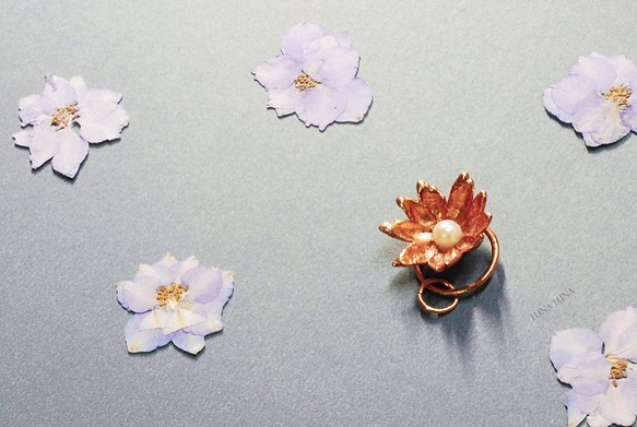 デルフィニウムパールネックレス、赤銅の手作り本物の花のジュエリー、本物のデルフィニウム銅ネックレス#LUNALUNA 1枚目の画像