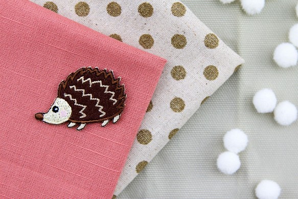 大鼻子刺蝟自黏繡布貼-森林可愛動物系列 第1張的照片