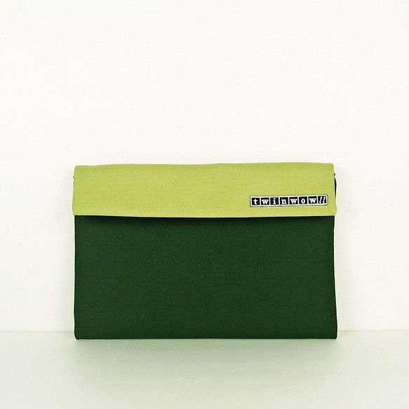 twinwow - 時尚筆記 - 細緻質感平板包 - 杉果綠 第1張的照片