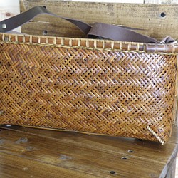 竹籠バッグ　かごバッグ　網代編み　煤竹　千島笹　ショルダーバッグ　クラッチバッグ 1枚目の画像