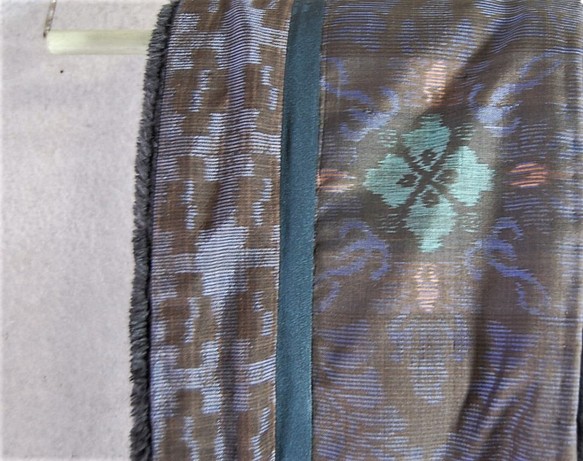 大島紬のスヌード（吉祥紋×十字）　着物リメイク 1枚目の画像