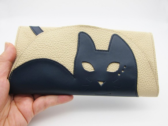 CHIGRACCI 猫デザイン長財布 「ニャレット 」ベージュ×ネイビー本革 日本製レザー 1枚目の画像