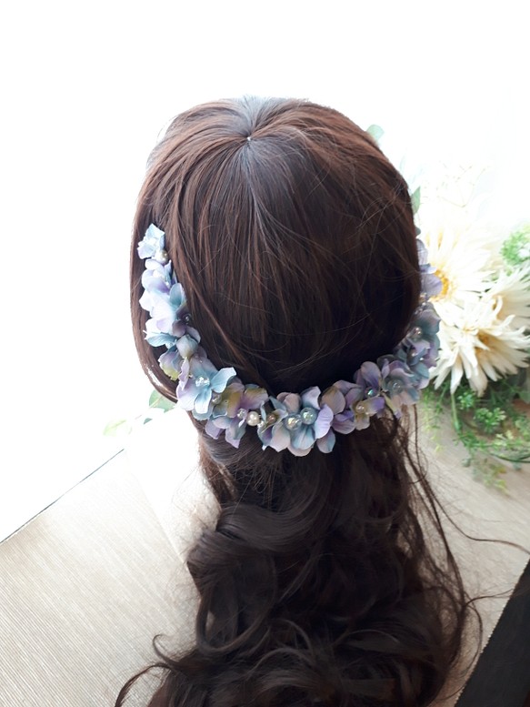 紫陽花とキラキラパールのヘアアクセサリーNo.2 1枚目の画像
