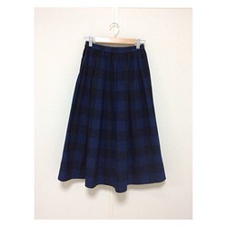 起毛ブロックチェック(ブルー)のギャザースカート 1枚目の画像