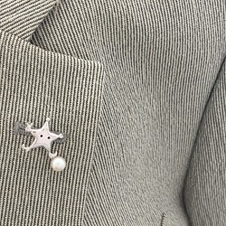 【免運費】和平寶貝星星銀別針胸針 第1張的照片