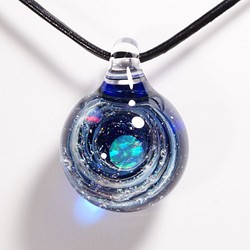 宇宙項鍊・水晶&彩虹・蛋白石墜飾 第1張的照片