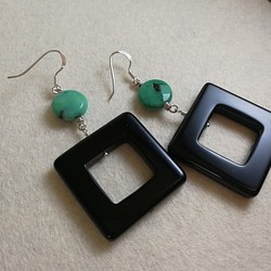 ☆Sweet Apple☆天然方形黑瑪瑙配綠草松設計耳環 第1張的照片