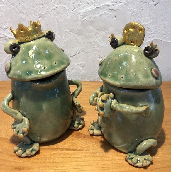 【再販】カエルの王様＆お姫様　陶器　蛙　かえる　カエル