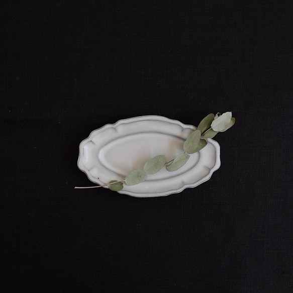 fleur オーヴァル皿 12cm 1枚目の画像
