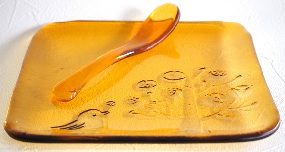トロ〜ンと模様のお皿とスプーンのセット(黄色） 1枚目の画像