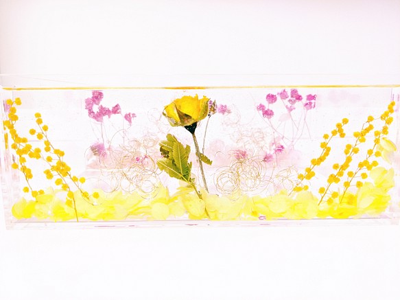ピンクと黄色のバラのハーバリウムティッシュケース 1枚目の画像