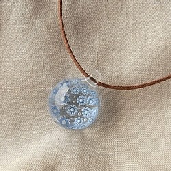 クレマチス・ガラス球ネックレス・ガラス製・綿紐 1枚目の画像