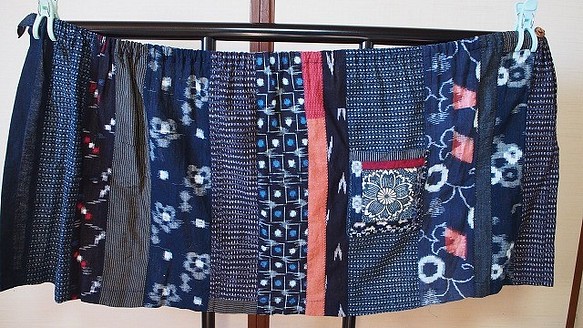 ◆古布藍染木綿絣色々な絣の組み合わせ・巻きスカート長さ50ｃｍ　① 1枚目の画像