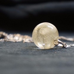 冰晶白繡球花水晶球鎖骨項鍊 第1張的照片