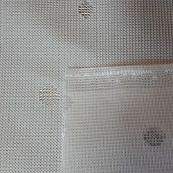 ポリエステルドビー生地　レースドット生地　夏マスクに　白　約150cm×100cm『マスク2020』 1枚目の画像