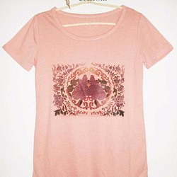 ♔Kooma♘  Ⓓⓔⓢⓘⓖⓝ - イラスト ロングバージョン T-【花の女王】(ピンク) 元の価格 $680 1枚目の画像