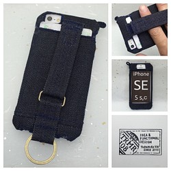 カズさんオーダー布のiPhoneジャケット SE用 デニム紺糸カードポケット 1枚目の画像