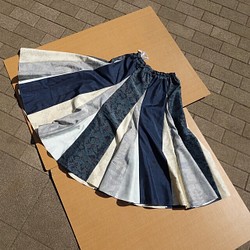 大島紬リメイク　３２枚剥ぎフレアスカート 1枚目の画像