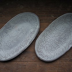 SALE レリーフ楕円皿 フィンチ 白 左 1枚目の画像
