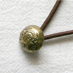 フランスアンティーク・ボタンへアゴム／ゴールド紋章（AFB-059) 1枚目の画像