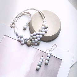 泡泡簡約系列，白色與雲石紋珠子頸鏈項鏈頸鍊項鍊客製化 第1張的照片